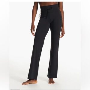 Vuori Daily Wideleg Pants - Medium - Black